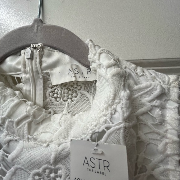 ASTR The Label Floral Dress - Picture 7 of 7